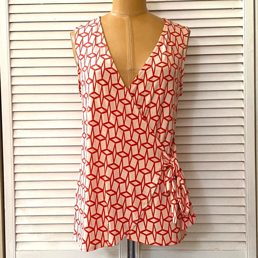 41 Hawthorn Top Womens Medium Red Peach Sleeveless Faux Wrap V-neck Office Party